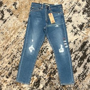 Levi’s Wedgie Skinny Jeans - High arise - Snug Through Hip & Thigh - New Size 10